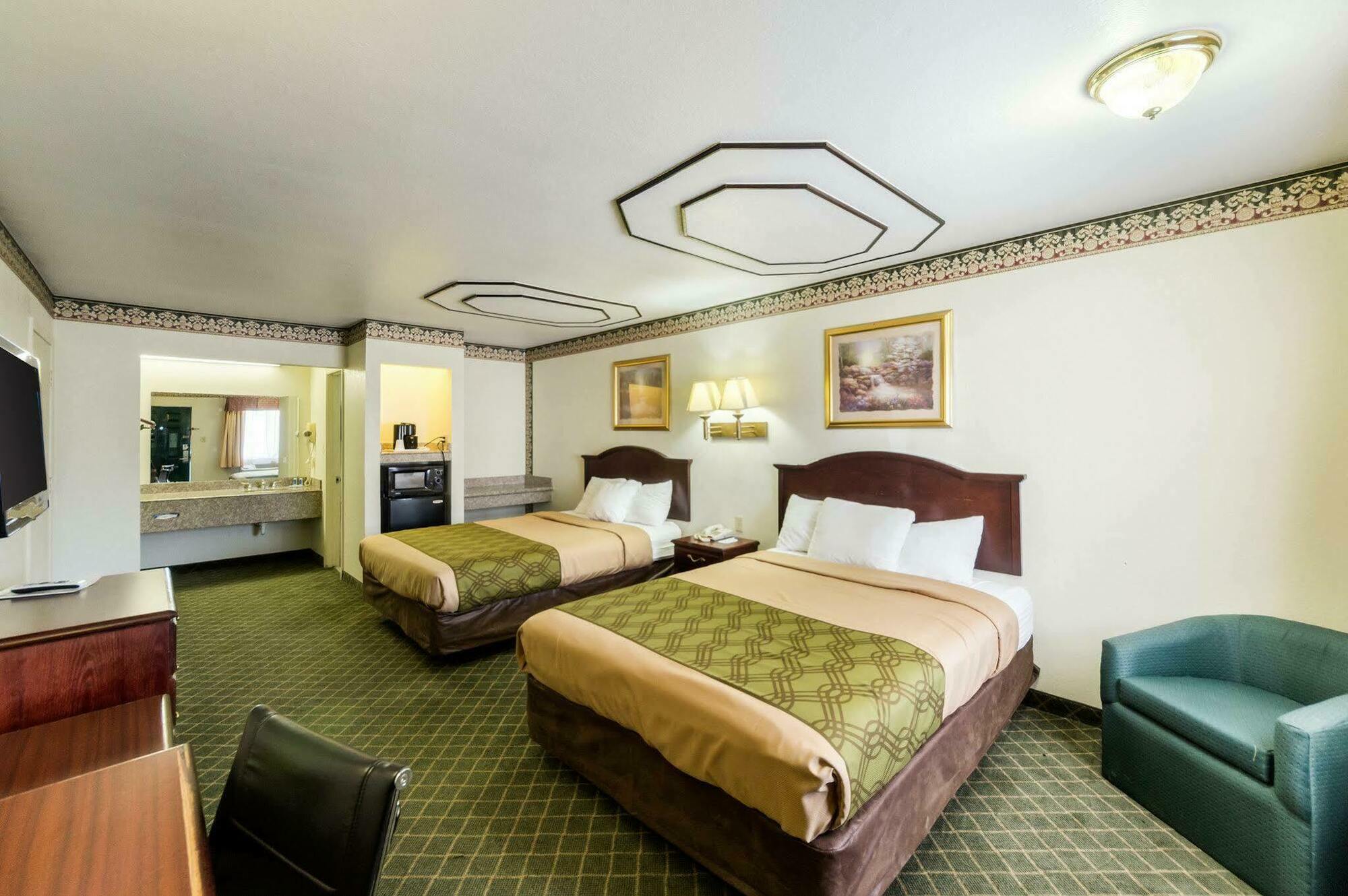 Three Rivers Executive Inn & Suites By Oyo Exterior foto